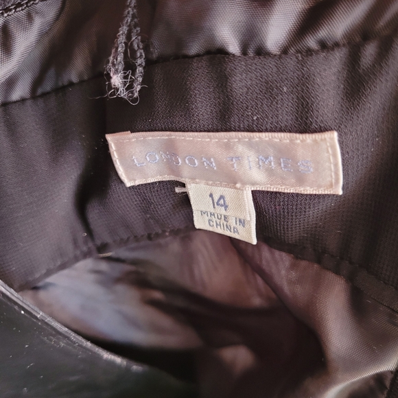 London times- backless dress - Picture 4 of 5